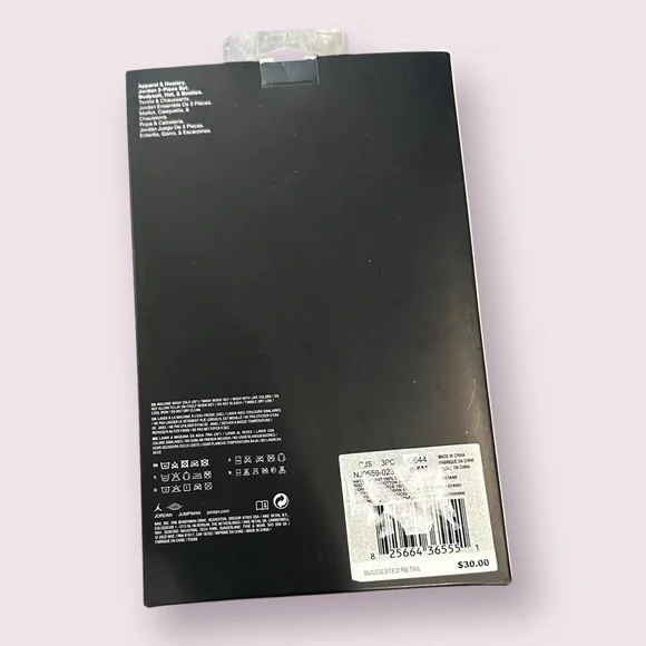 New In Package NewbornJordan 3-Piece Set in Black with Gold Logo Size 0-6 Months - Picture 4 of 6